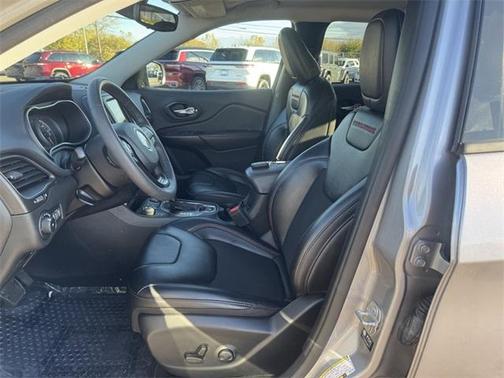 2022 Jeep Cherokee Trailhawk