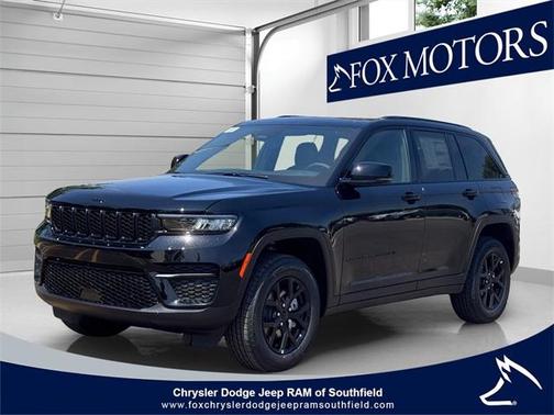 2025 Jeep Grand Cherokee Laredo