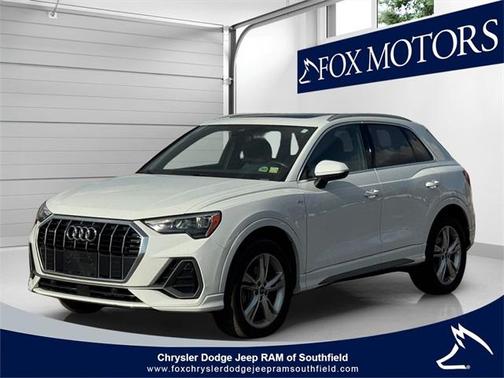 2021 Audi Q3 45 S line Premium