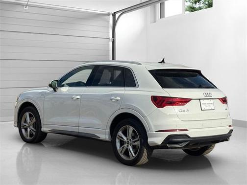 2021 Audi Q3 45 S line Premium