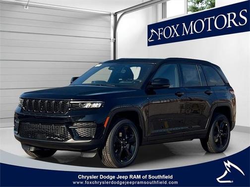 2025 Jeep Grand Cherokee Laredo