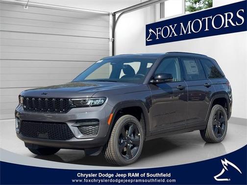 2025 Jeep Grand Cherokee Laredo