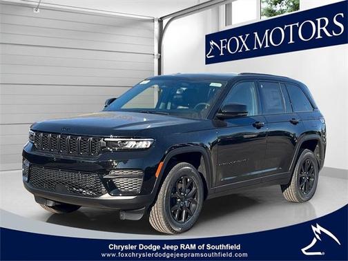 2025 Jeep Grand Cherokee Laredo