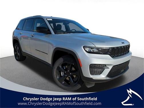 2025 Jeep Grand Cherokee Laredo