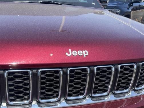 2025 Jeep Grand Cherokee Laredo X