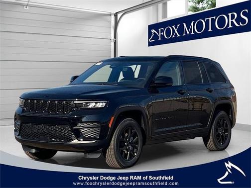 2025 Jeep Grand Cherokee Laredo