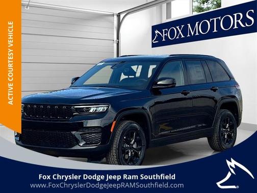 2025 Jeep Grand Cherokee Laredo