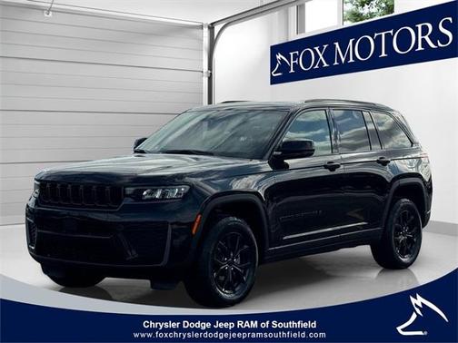 2026 Jeep Grand Cherokee Laredo