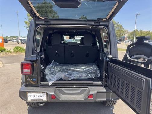 2025 Jeep Wrangler 4xe Sport