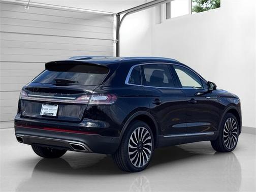 2022 Lincoln Nautilus Black Label