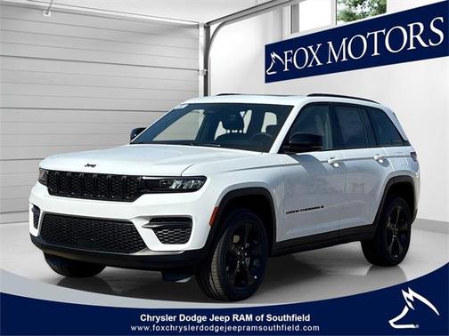 2025 Jeep Grand Cherokee Laredo