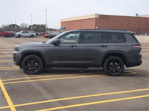 2023 Jeep Grand Cherokee L Laredo