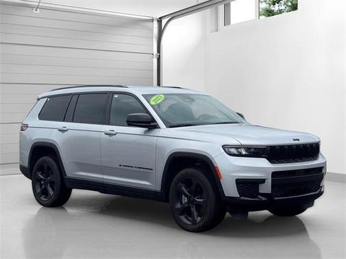 2023 Jeep Grand Cherokee L Laredo