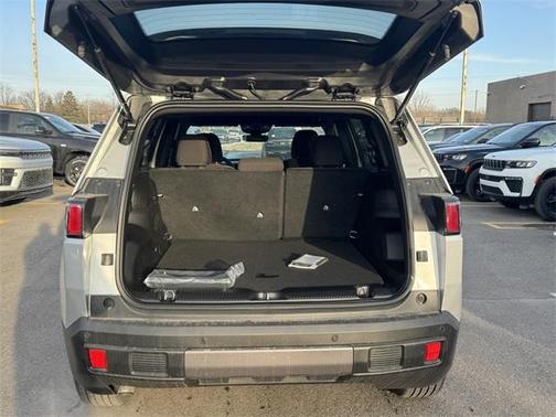 2026 Jeep Cherokee LAREDO/LIMITED