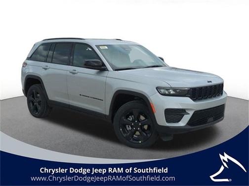 2025 Jeep Grand Cherokee Laredo