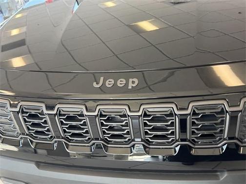 2026 Jeep Cherokee LAREDO/LIMITED