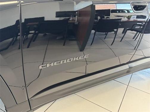 2026 Jeep Cherokee LAREDO/LIMITED