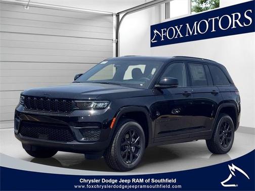 2025 Jeep Grand Cherokee Laredo