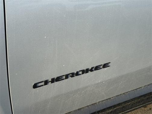 2026 Jeep Cherokee LAREDO/LIMITED