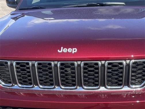 2025 Jeep Grand Cherokee L Laredo