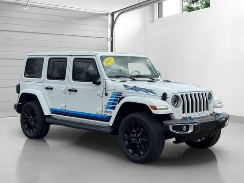 Bright White Clearcoat 2023 Jeep Wrangler 4xe Sahara