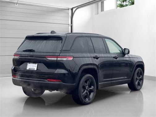 2022 Jeep Grand Cherokee Altitude