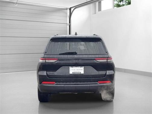2022 Jeep Grand Cherokee Altitude