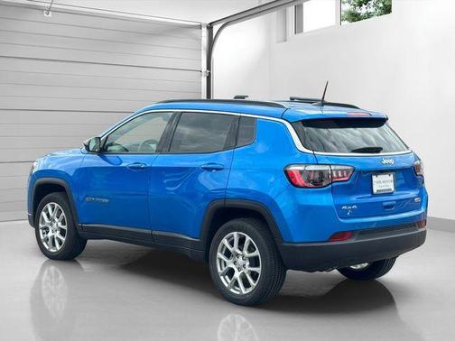 2024 Jeep Compass Latitude Lux