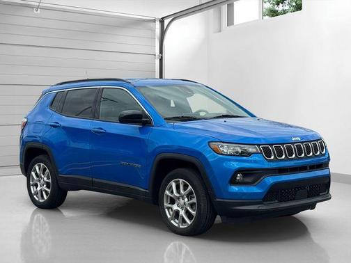 2024 Jeep Compass Latitude Lux
