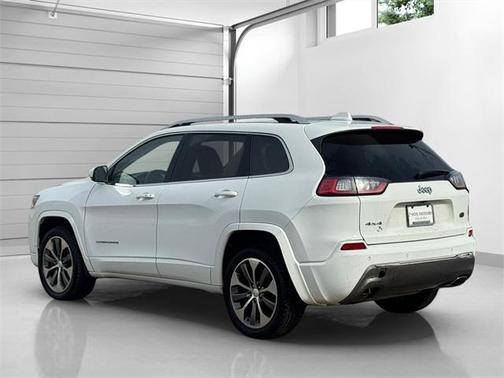 2019 Jeep Cherokee Overland