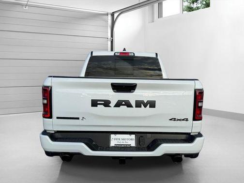 Bright White Clearcoat 2026 RAM 1500 Big Horn/Lone Star