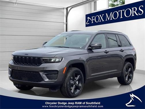 2025 Jeep Grand Cherokee Laredo