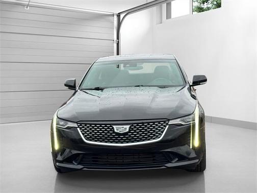 2023 Cadillac CT4 Luxury