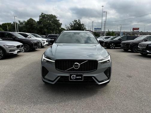 2025 Volvo XC60 B5 Ultra