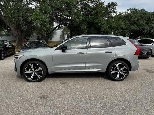 2025 Volvo XC60 B5 Ultra