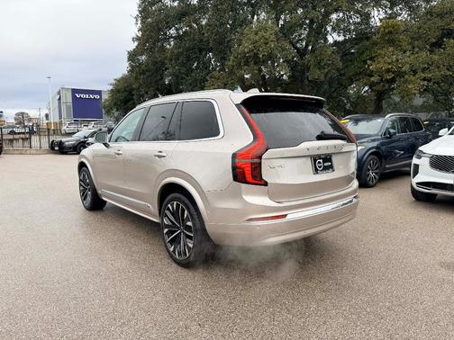 2026 Volvo XC90 B6 Plus 7-Seater