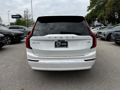 2025 Volvo XC90 Plug-In Hybrid T8 Ultra 7-Seater