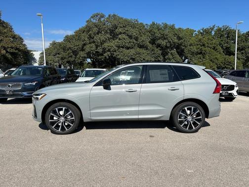 2025 Volvo XC60 B5 Plus