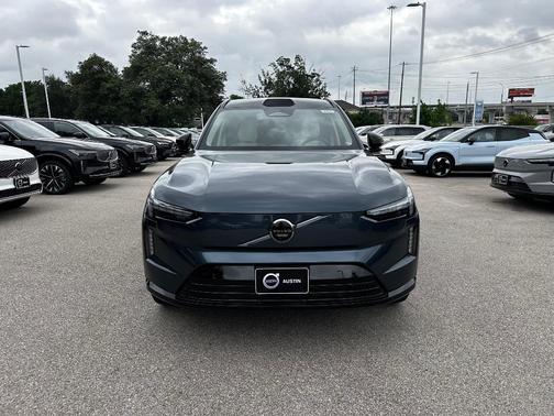2025 Volvo EX90 Twin Motor Plus