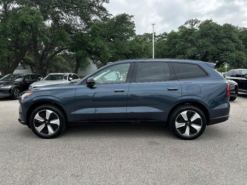 2025 Volvo EX90 Twin Motor Plus