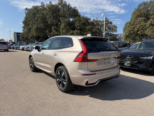 2026 Volvo XC60 B5 Core