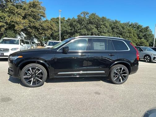 2025 Volvo XC90 B5 Plus