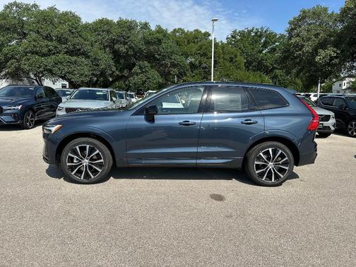 2025 Volvo XC60 B5 Plus