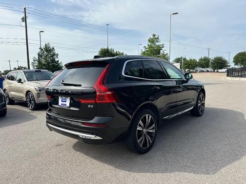 2022 Volvo XC60 B5 Inscription