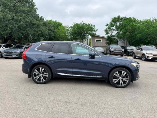 Denim Blue 2023 Volvo XC60 B5 Plus Bright Theme
