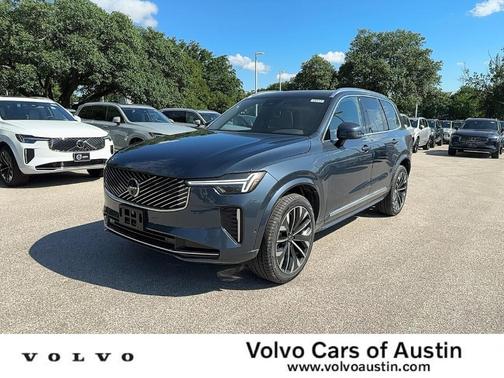 2025 Volvo XC90 B6 Plus 7-Seater
