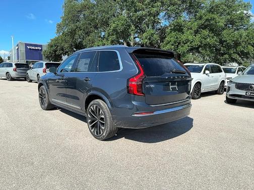 2025 Volvo XC90 B6 Plus 7-Seater