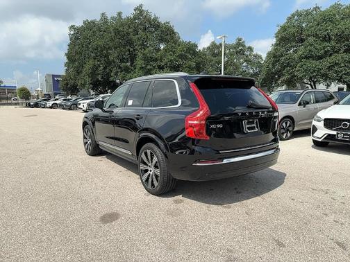 2025 Volvo XC90 Plug-In Hybrid T8 Ultra 7-Seater