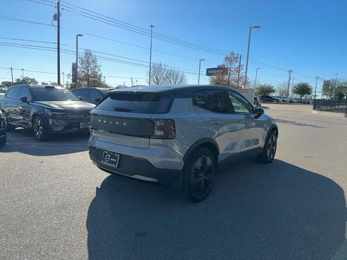 2026 Volvo EX30 TWIN MOTOR CROSS COUNTRY ULTRA