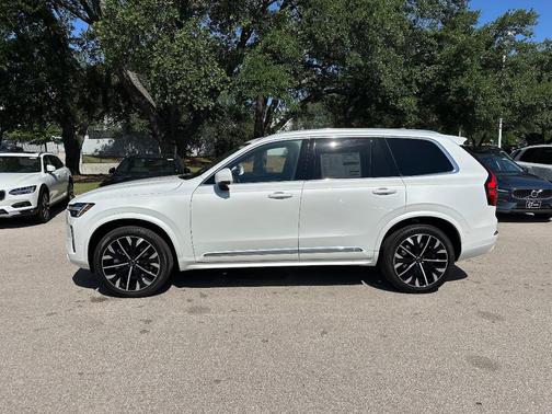 2025 Volvo XC90 B6 Plus 7-Seater